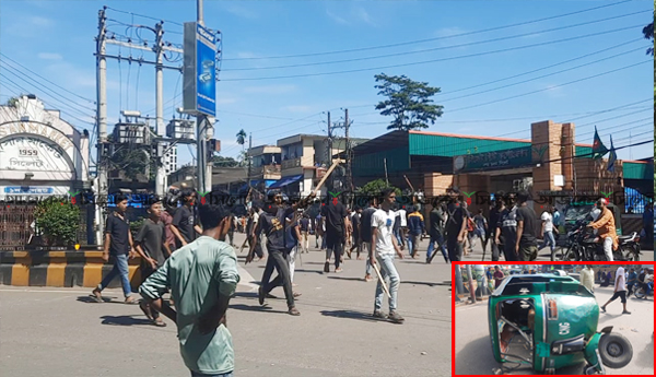 বন্দরবাজার ব্যবসায়ী ও অটোচালকদের দফায় দফায় সংঘর্ষ 