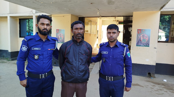 চুনারুঘাট সীমান্তে গনধর্ষন মামলার ত্রাস আসামী আবুল গ্রেপ্তার