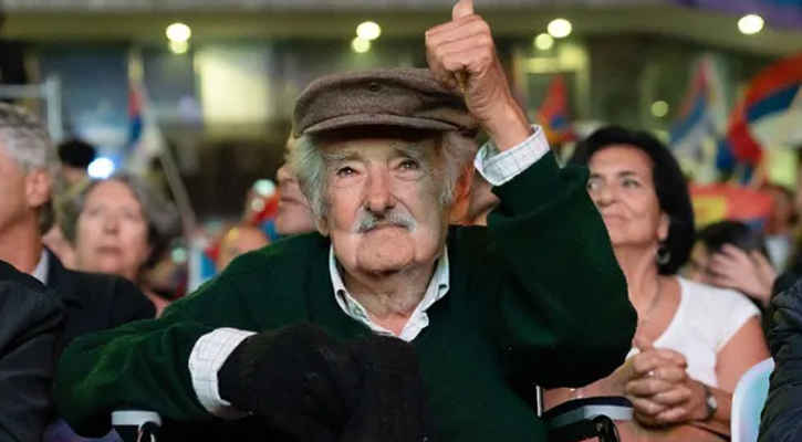 চলে গেলেন বিশ্বের &lsquo;সবচেয়ে দরিদ্র প্রেসিডেন্ট&rsquo;