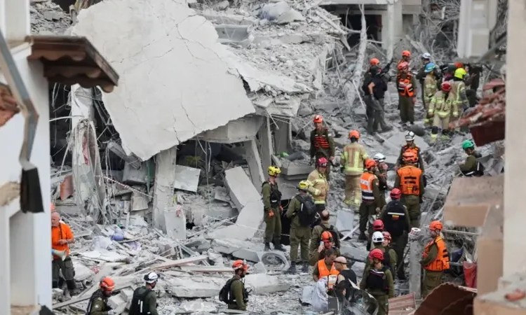 ইরানে ইসরাইলি হামলায় নিহত ৬২৭