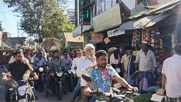 নাছোড় ভালোবাসায় আবদ্ধ নাছির চৌধুরী