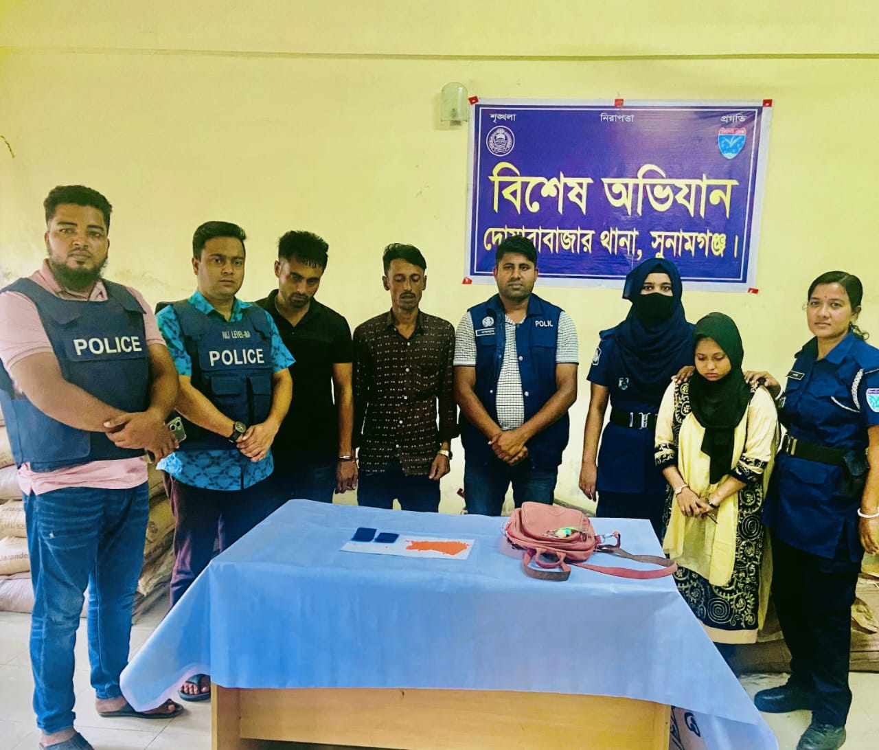 দোয়ারাবাজারে নারীসহ ৩ ইয়াবা ব্যবসায়ী গ্রেফতার 