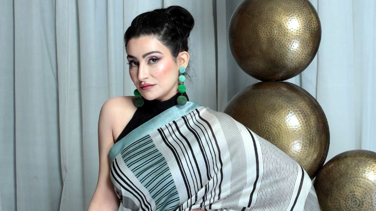 সত্যি কি দুধ দিয়ে গোসল করেন, উজ্জ্বল ত্বকের রহস্য বললেন শালিনী