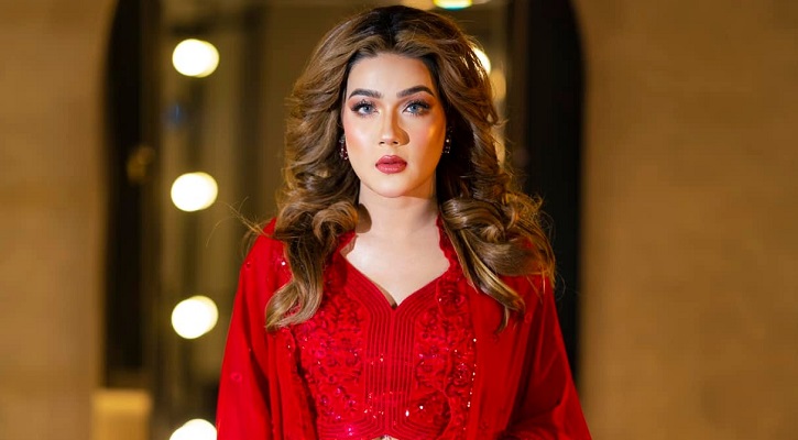 বিমানবন্দরে মাহিকে দেড় ঘণ্টা ধরে জিজ্ঞাসাবাদ!