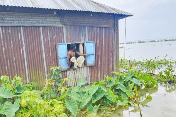 মৌলভীবাজারে ভারী বৃষ্টি, ৩ লাখ বাড়িঘর প্লাবনের শঙ্কা