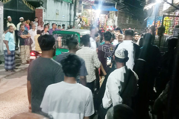 সিসিক কর্মচারীর ঝুলন্ত লা শ উদ্ধার
