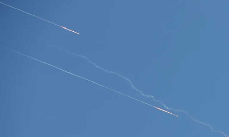 ইসরায়েলে নতুন করে ইরানের ক্ষেপণাস্ত্র হামলা