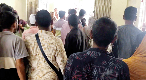 মাধবপুরে স্কুলছাত্রীকে কুপিয়ে হ ত্যা