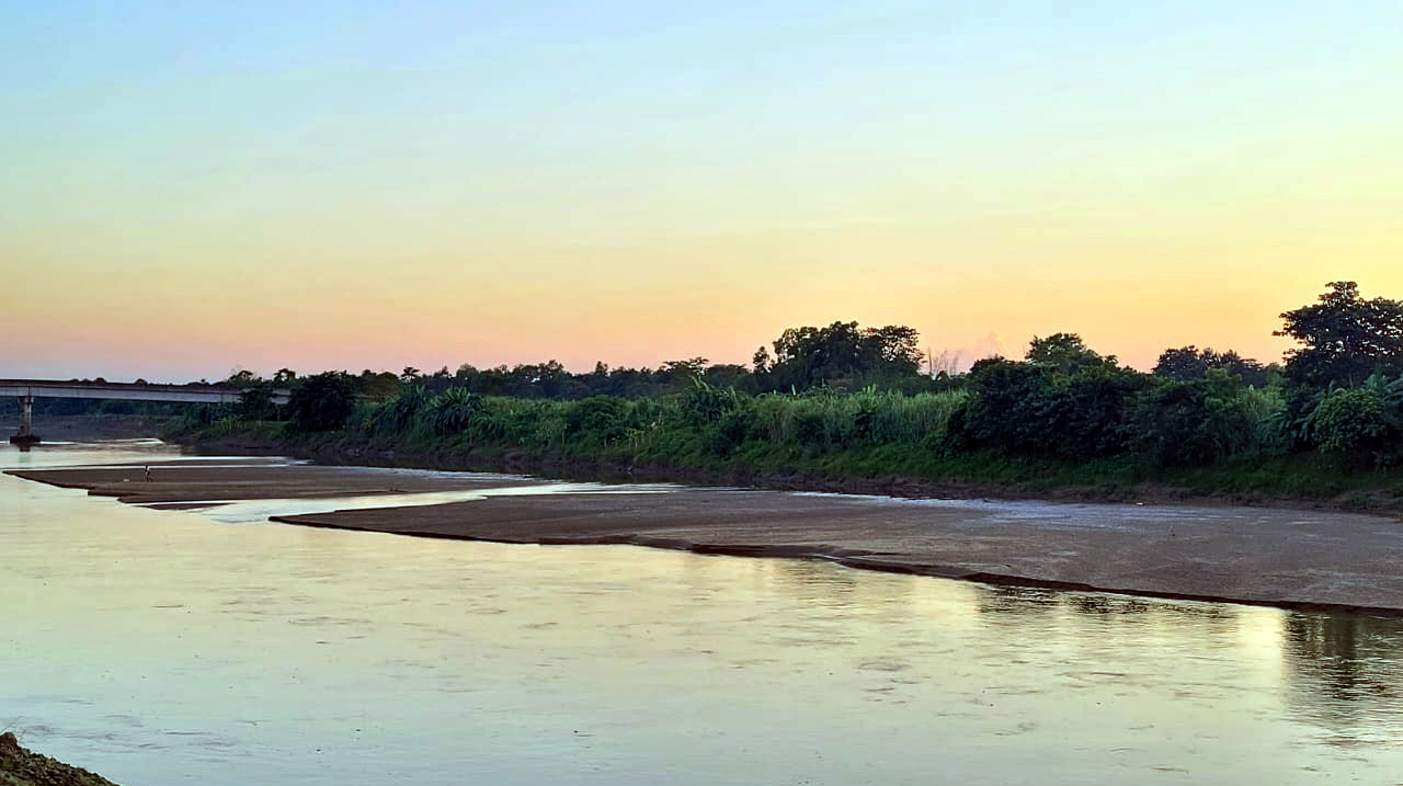 নাব্যতা হারাচ্ছে মনু নদী, কমছে মাছের উৎপাদন