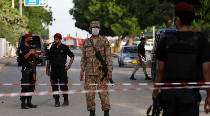 পাকিস্তানে অতর্কিত হামলা, ১৮ সেনা নিহত