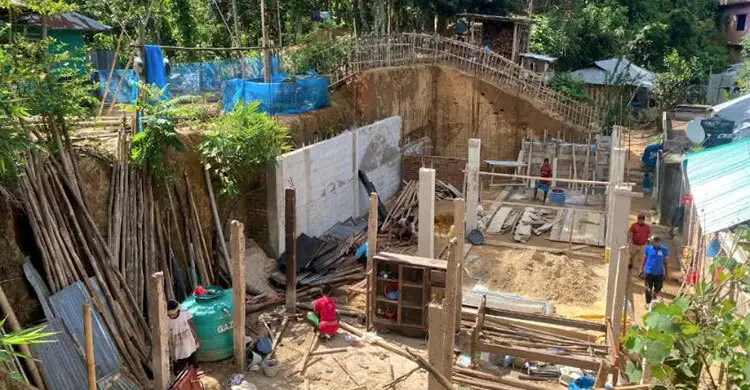 সংরক্ষিত বনের ভেতর নির্মিত হচ্ছে পাকা স্থাপনা