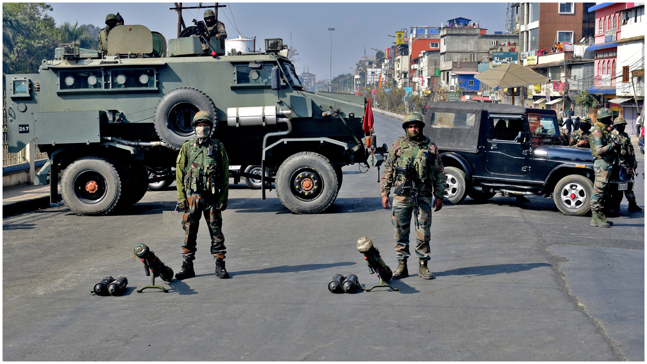 ভারতে বিদ্রোহীদের সঙ্গে সেনাদের গোলাগুলি, নিহত ১০