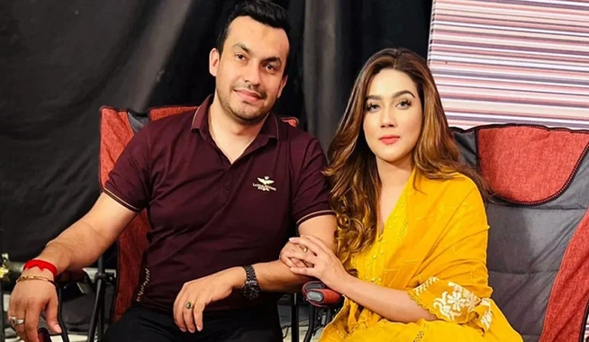 মাহিয়া মাহিকে নিয়েবিস্ফোরক পোস্ট করেন  বর্তমান স্বামী রাকিব