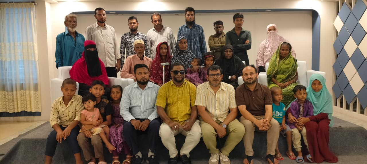 সড়ক দুর্ঘটনায় নিহত ৯ শ্রমিক পরিবারের পাশে এসনিক