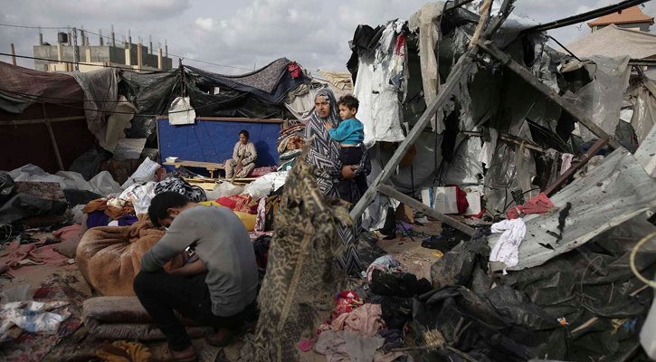 গাজায় হামলায় আরও ৬০ জন নিহত