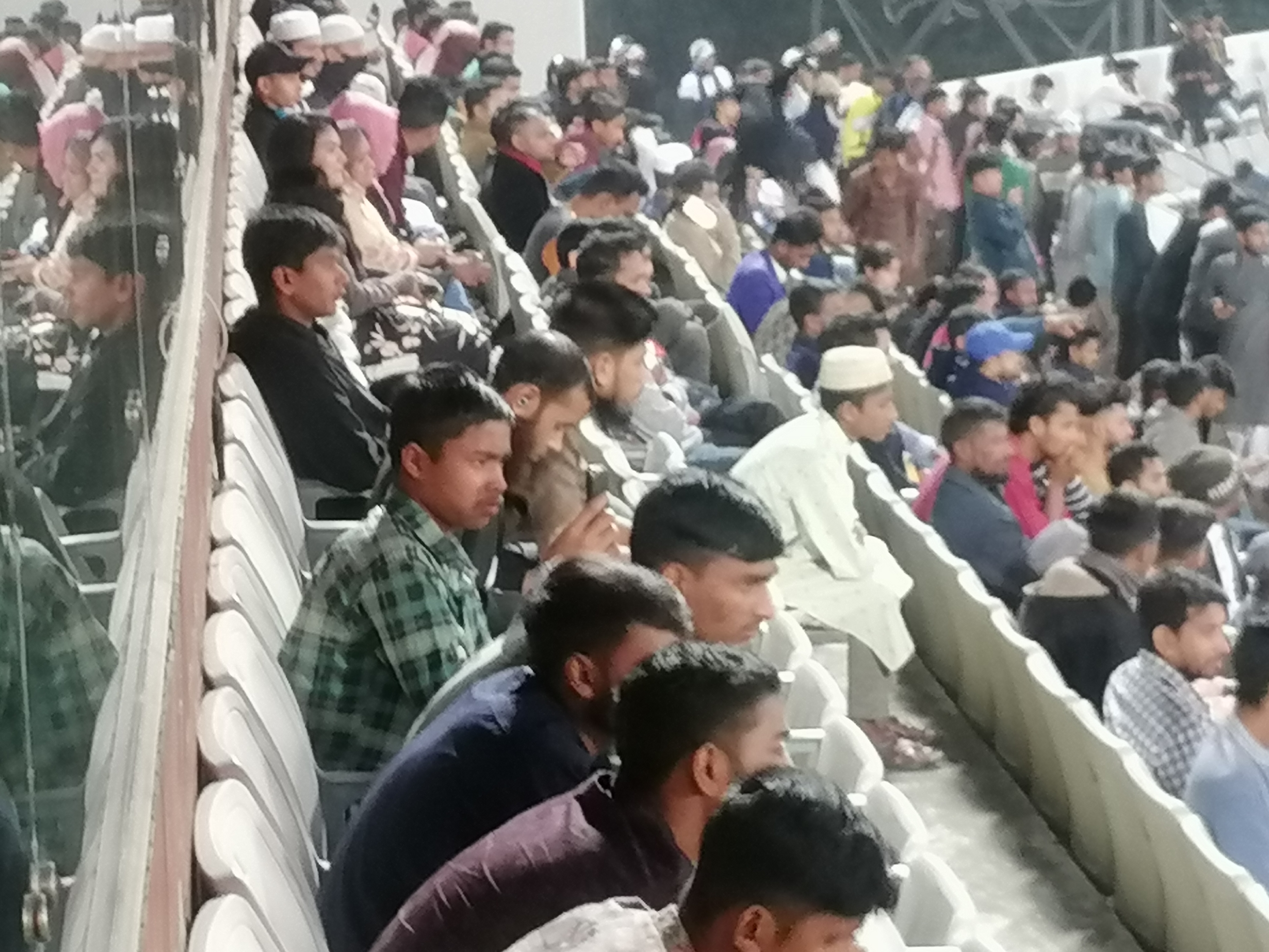 সিলেটে জিয়া ক্রিকেট টুনামেন্টে স্টেডিয়ামে দর্শকদের সরব উপস্থিতি 