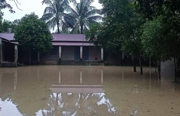 হবিগঞ্জে পানিবন্দি  ২৫ হাজার মানুষ