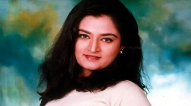 অন্তরঙ্গ দৃশ্যে বাধ্য হয়ে কেঁদেছিলেন মোহিনী