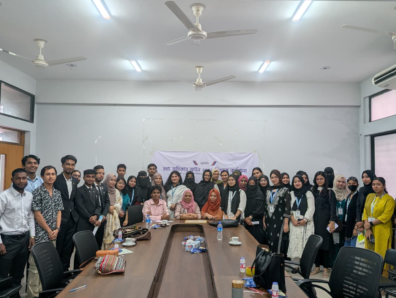 মেট্রোপলিটন ইউনিভার্সিটি ল&rsquo; ক্লিনিক আয়োজিত তথ্য অধিকার আইন বিষয়ক কর্মশালা অনুষ্ঠিত