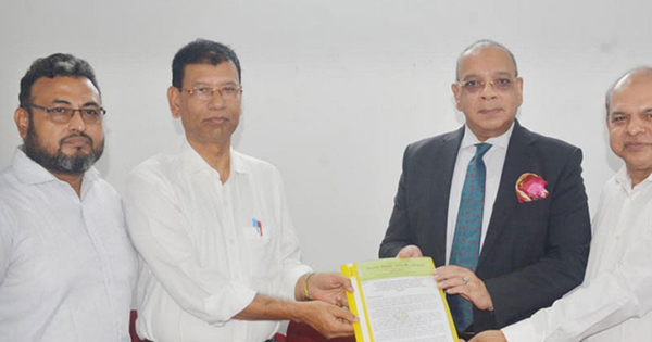 এক দফা দাবি সম্বলিত স্মারকলিপি প্রধান বিচারপতির হাতে তুলে দিলো সিলেট বিভাগীয় গণদাবি ফোরাম