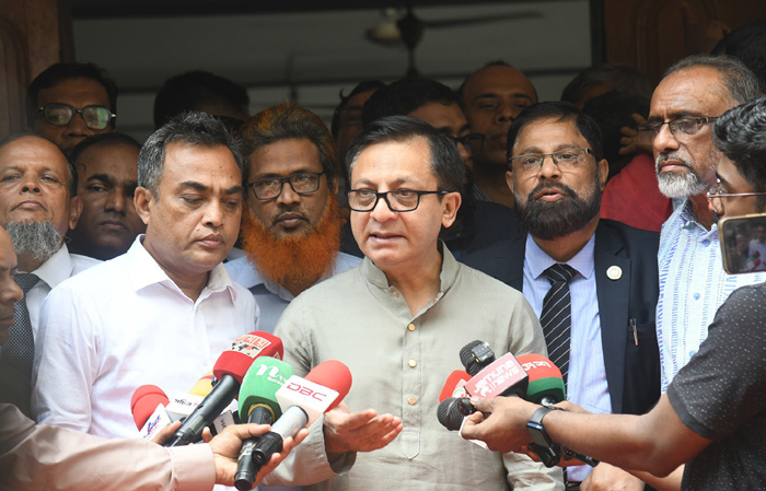 মাজার ব্যবস্থাপনা কমিটিতে রাজনৈতিক পরিচয় বিবেচনা করা হয়নি: বাণিজ্যমন্ত্রী