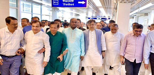 সিলেটে পৌঁছেছেন সালাহউদ্দিন আহমদ, স্বাগত জানালেন বিএনপির শীর্ষ নেতৃবৃন্দ