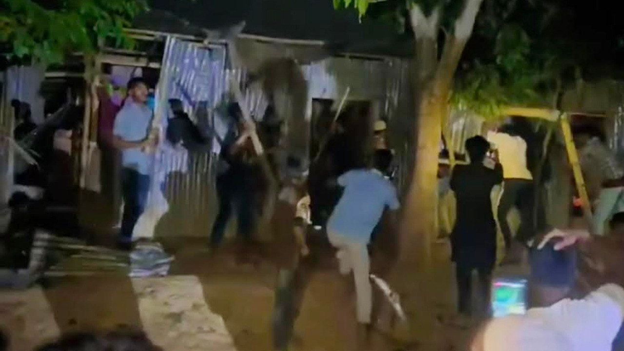 ছাতকে শিশুকে ধর্ষণের অভিযোগ, অভিযুক্তের বাড়ি ভাঙচুর