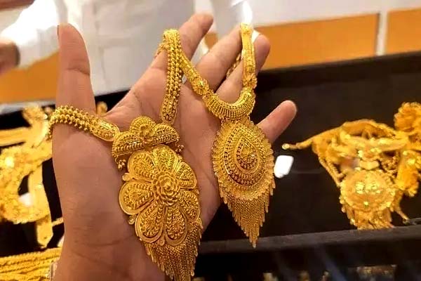 সোনার ভরি ২ লাখ ৩৪ হাজার, রুপা ৪ হাজার ৮৯৯ টাকা