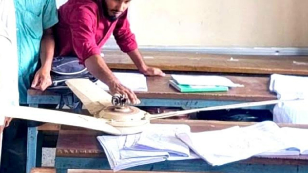 কুলাউড়ায় ক্লাসে হঠাৎ ভেঙে পড়ল সিলিং ফ্যান, ছাত্রী হাসপাতালে