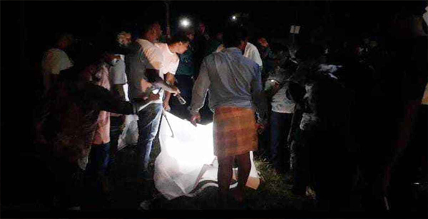 সড়কের পাশে পড়েছিল মানুষের একটি খণ্ডিত পা
