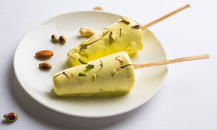 ডাবের শাঁস দিয়ে ঘরেই তৈরি করুন মালাই কুলফি