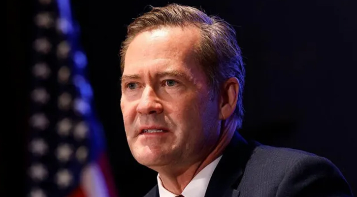 মাইক ওয়াল্টজকে সরিয়ে দিলেন ট্রাম্প