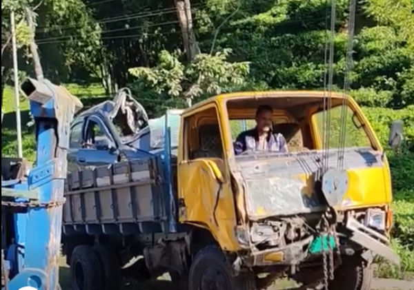 এয়ারপোর্ট রোডে প্রাইভেটকারকে ট্রাকের ধাক্কা, নিহত ১
