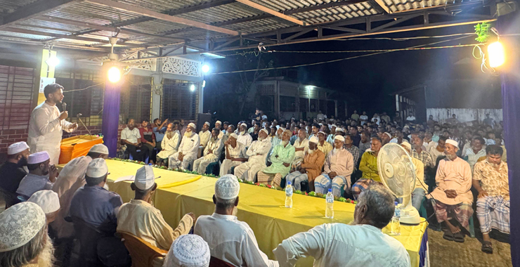 এলাকাবাসীর ভালোবাসায় সিক্ত ব্যারিস্টার জুনেদ