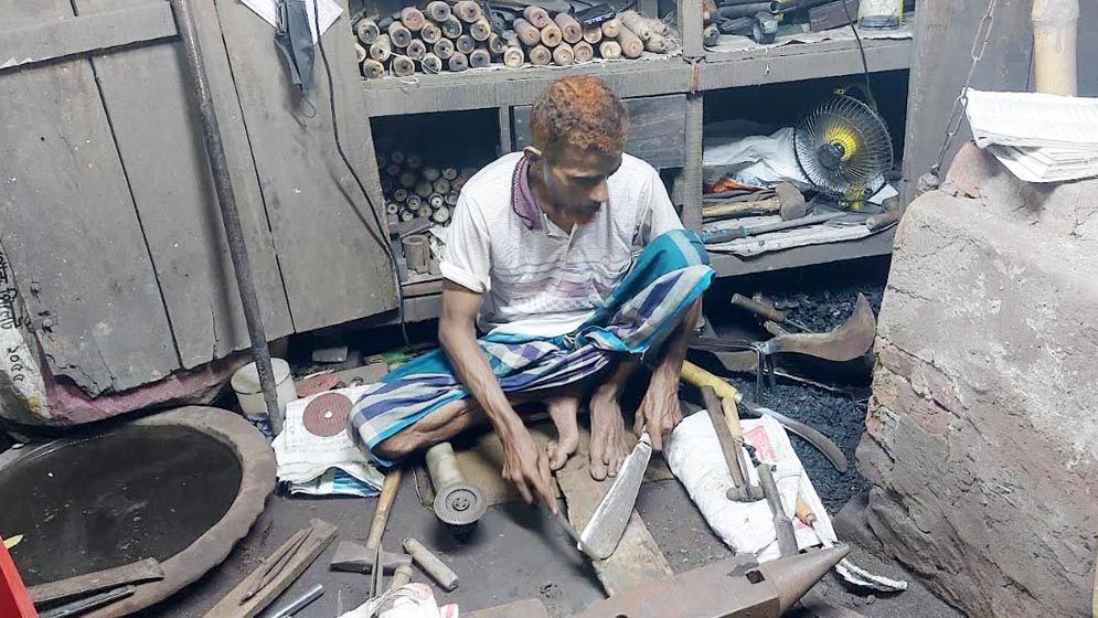 কামারপল্লীতে চলছে শেষ মুহূর্তের ব্যস্ততা