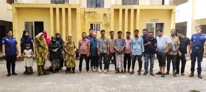 গোয়াইনঘাটে মানবপাচার চক্রের সদস্যসহ ১৯ জন আটক