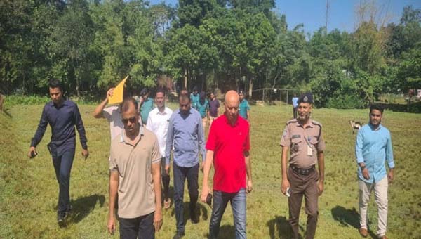 এয়ারপোর্ট থানা এলাকা পরিদর্শনে এসএমপি কমিশনার, শুনলেন স্থানীয়দের দাবি