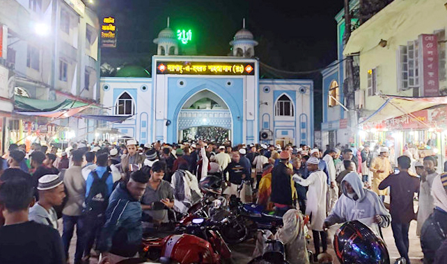 ইবাদত-বন্দেগির মধ্য দিয়ে লাইলাতুল বরাত পালিত