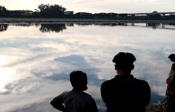জগন্নাথপুরে নদীতে গোসলে নেমে নারী নিখোঁজ