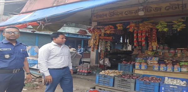 জকিগঞ্জে ভ্রাম্যমাণ আদালতের অভিযানে তিন ব্যবসা প্রতিষ্ঠানকে জরিমানা
