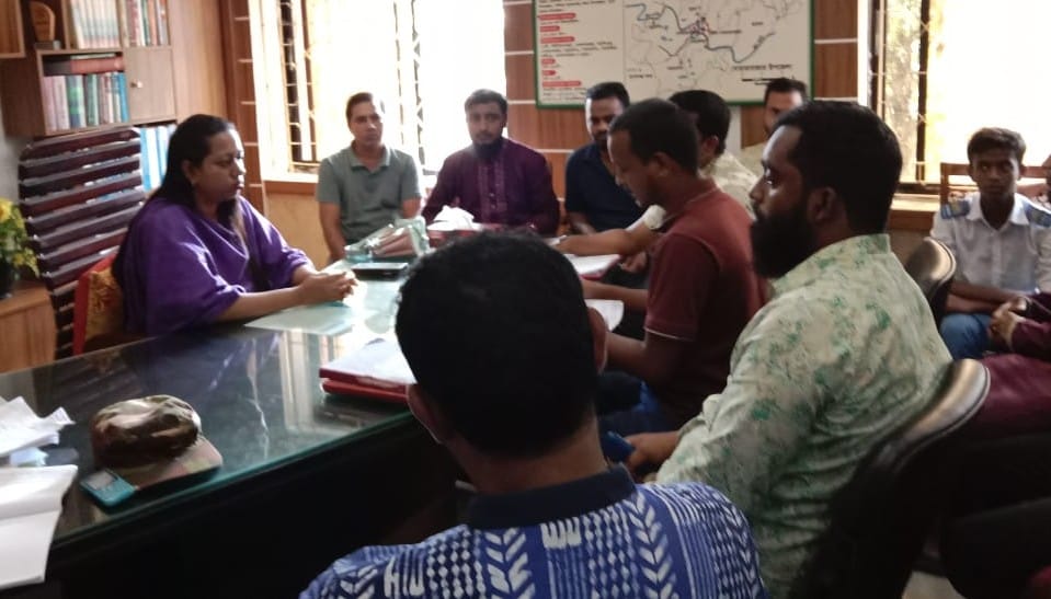 দোয়ারাবাজারে ইউএনও বরাবরে শিক্ষার্থীদের স্মারকলিপিয়