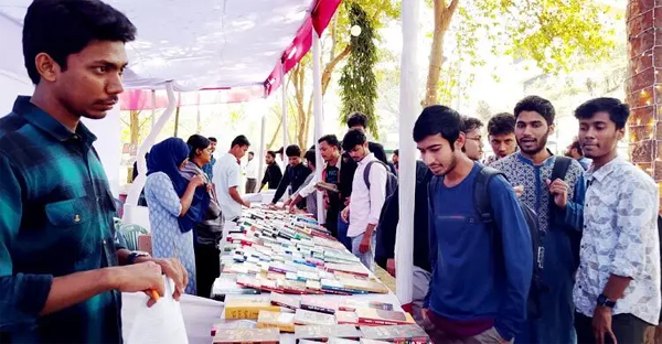 দুই শিশুর চিকিৎসা সহায়তায় শাবিপ্রবিতে ১০ দিনের বইমেলা