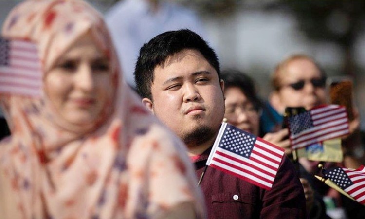 জন্মসূত্রে নাগরিকত্ব আইন বাতিল করলেন ট্রাম্প, দুশ্চিন্তায় অভিবাসীরা