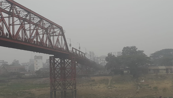 সিলেটে হঠাৎ ঘন কুয়াশা