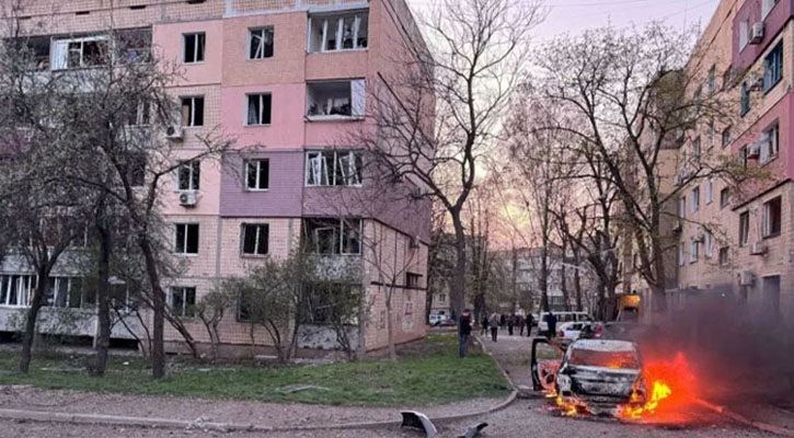 ইউক্রেনে রুশ ক্ষেপণাস্ত্র হামলায় নিহত ১৮