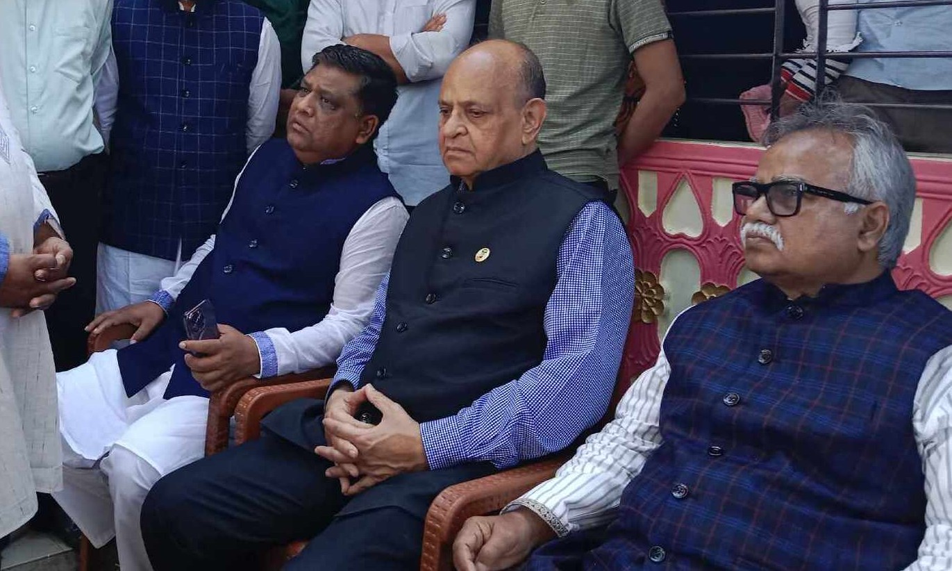 জৈন্তাপুর সফরে স্বাস্থ্যমন্ত্রী