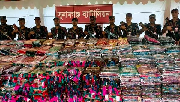 শান্তিগঞ্জে ৩ কোটি ৫৮ লাখ টাকার ভারতীয় শাড়ি জব্দ