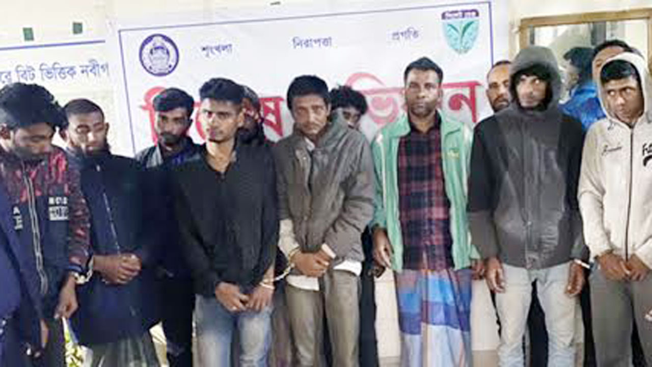 নবীগঞ্জে সংঘর্ষের ঘটনায় তিনশ জনের বিরুদ্ধে পুলিশের মামলা