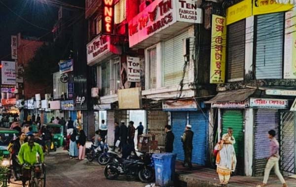 আজ থেকে রাত ৮টায় বন্ধ হবে দোকানপাট, শেষ দুর্গাপূজার বিশেষ ছাড়