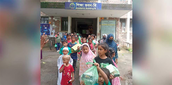 জুলাই শহীদ রুদ্র সেন স্মরণে শাবিতে দরিদ্র শিশুদের খাবার বিতরণ